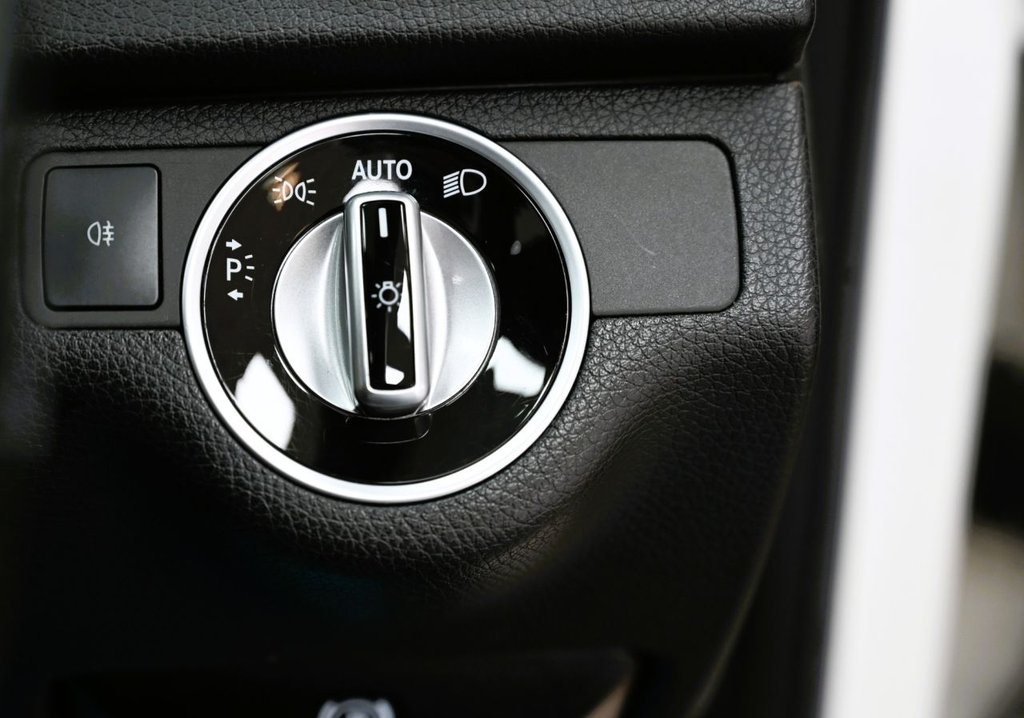 Used Mercedes-Benz C Class 2015 for sale - 77884941: Photo 31