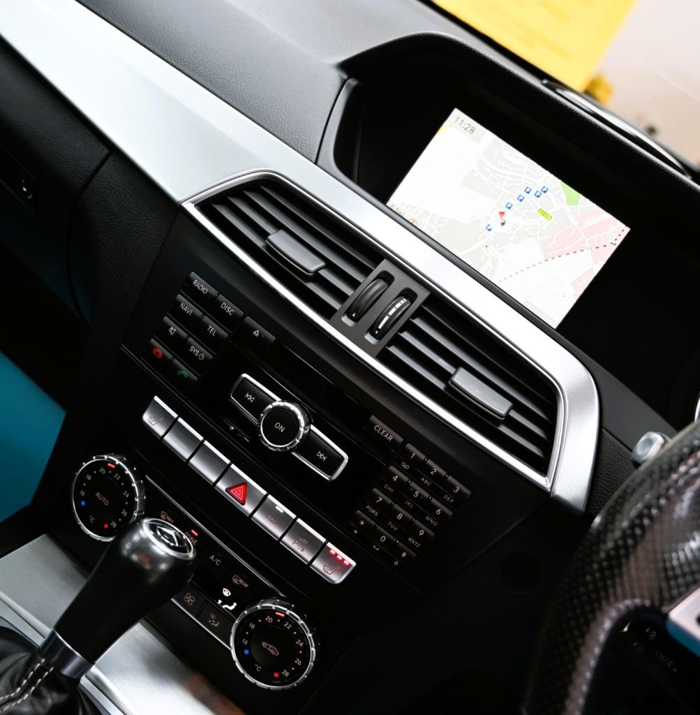 Used Mercedes-Benz C Class 2015 for sale - 77884941: Photo 32