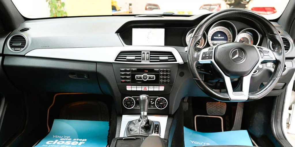 Used Mercedes-Benz C Class 2015 for sale - 77884941: Photo 4