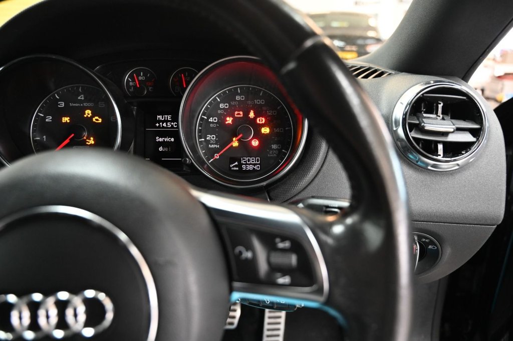 Used Audi TT 2010 for sale - 77621232: Photo 21