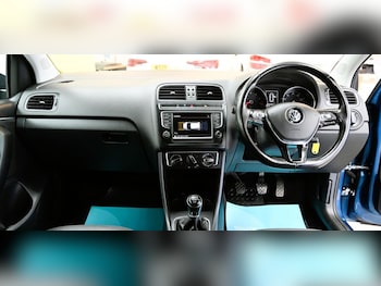 Used Volkswagen Polo 2016 for sale - 75679055: Photo