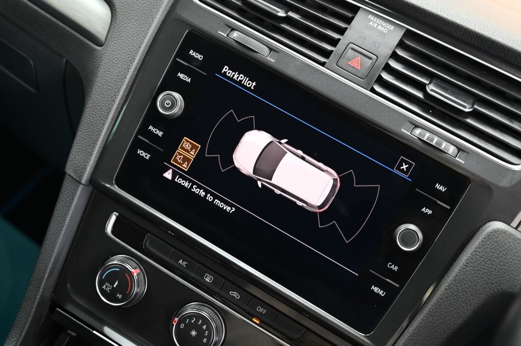 Used Volkswagen Golf 2019 for sale - 78220811: Photo 17