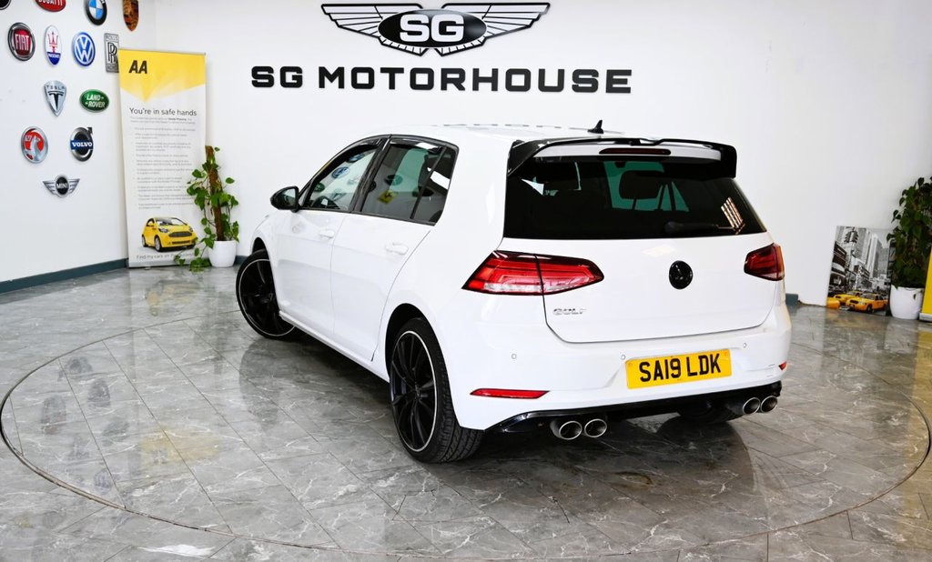 Used Volkswagen Golf 2019 for sale - 78220811: Photo 2