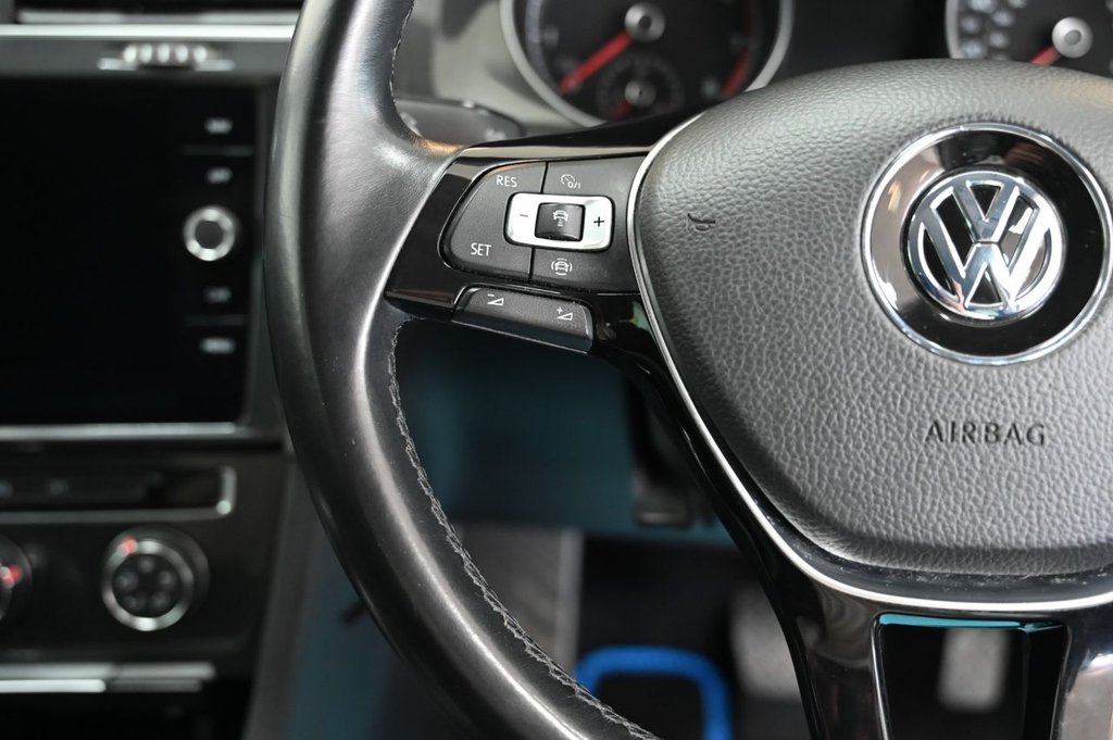 Used Volkswagen Golf 2019 for sale - 78220811: Photo 24