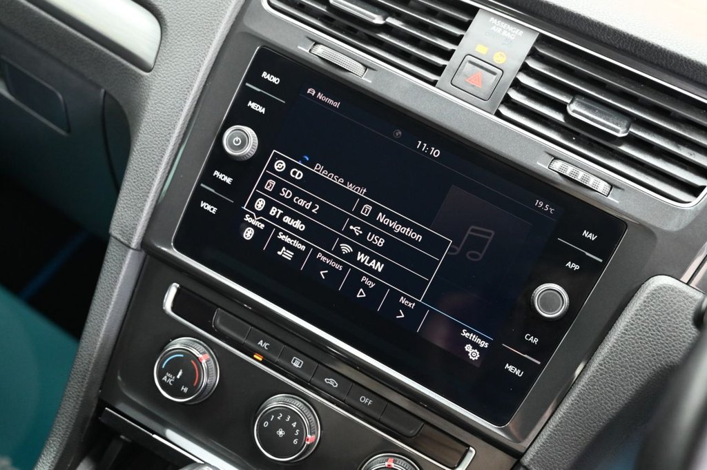 Used Volkswagen Golf 2019 for sale - 78220811: Photo 29