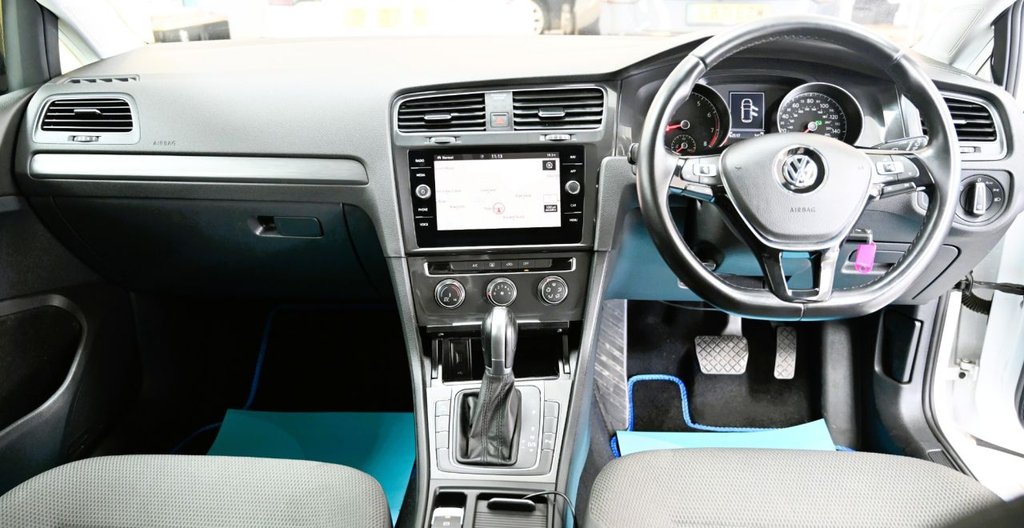 Used Volkswagen Golf 2019 for sale - 78220811: Photo 3