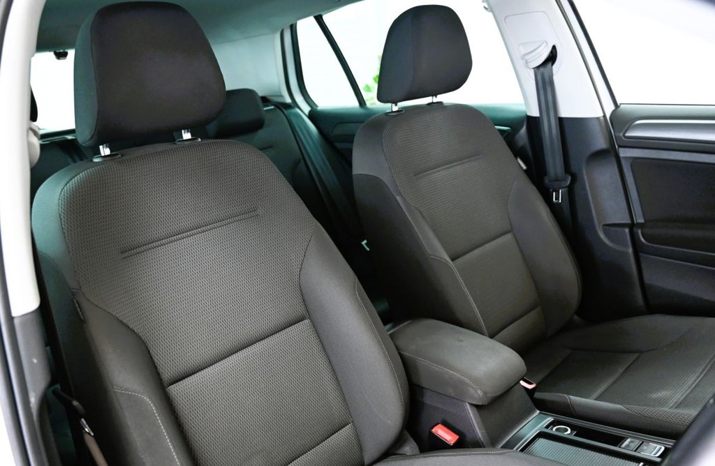 Used Volkswagen Golf 2019 for sale - 78220811: Photo 4