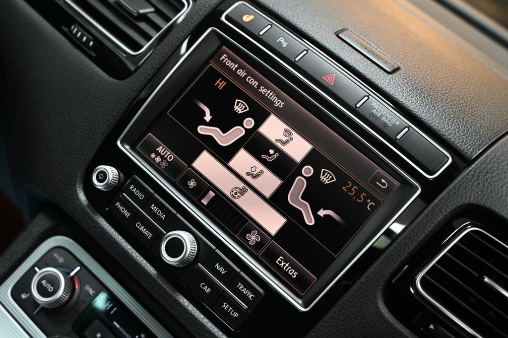 Used Volkswagen Touareg 2015 for sale - 77307388: Photo 18