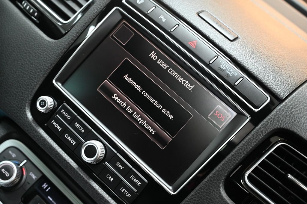 Used Volkswagen Touareg 2015 for sale - 77307388: Photo 25