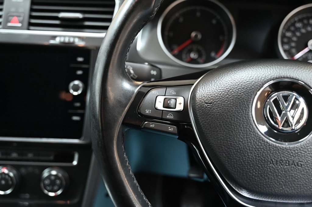 Used Volkswagen Golf 2018 for sale - 76731256: Photo 20