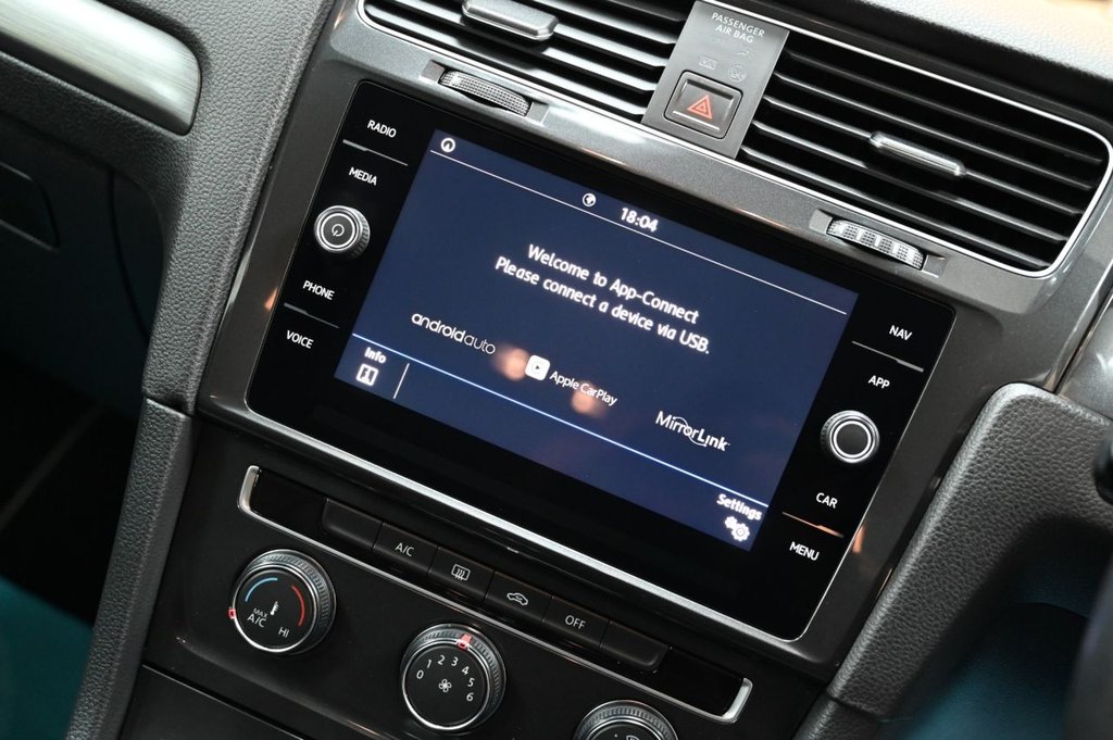 Used Volkswagen Golf 2018 for sale - 76731256: Photo 24