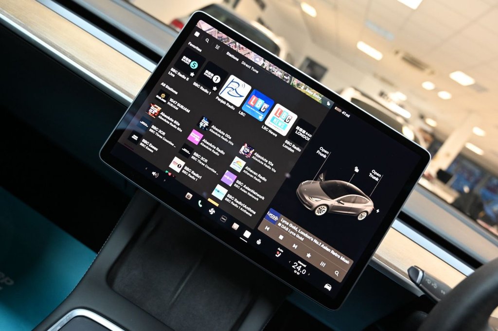 Used Tesla Model 3 2021 for sale - 76914823: Photo 23