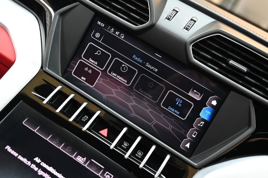 Used Lamborghini Urus 2019 for sale - 77792507: Photo 45