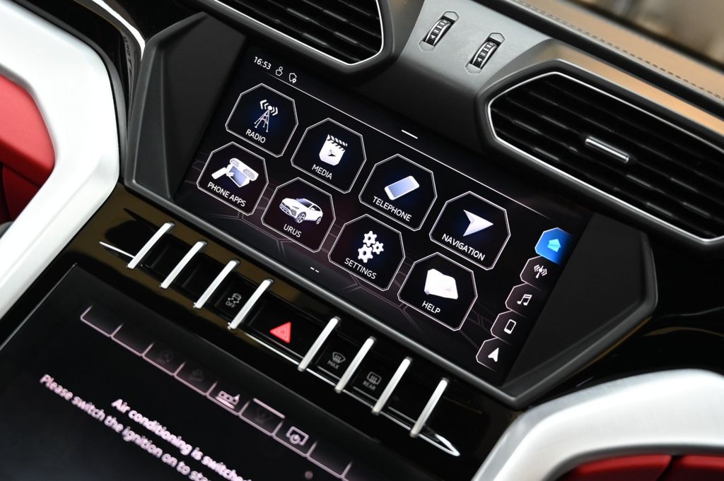 Used Lamborghini Urus 2019 for sale - 77792507: Photo 6