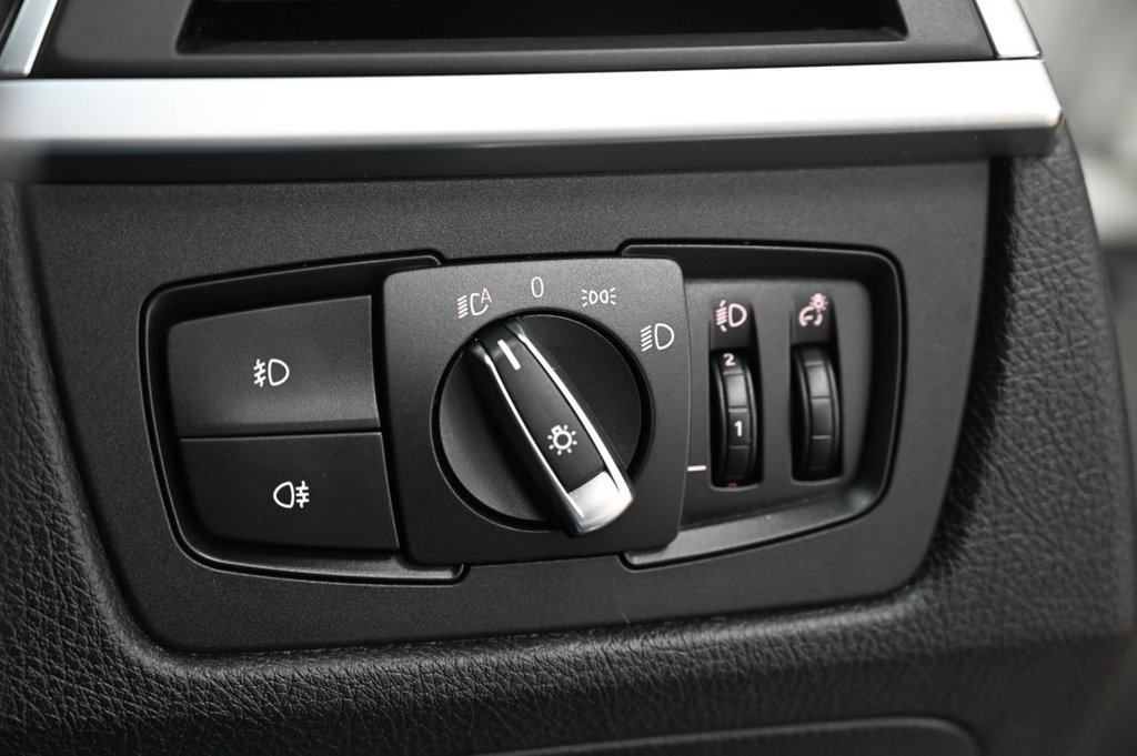 Used BMW 3 Series 2018 for sale - 76586599: Photo 28