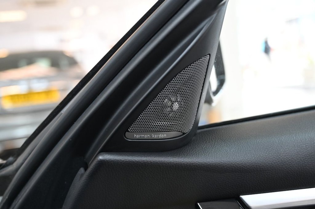 Used BMW 3 Series 2018 for sale - 76586599: Photo 6