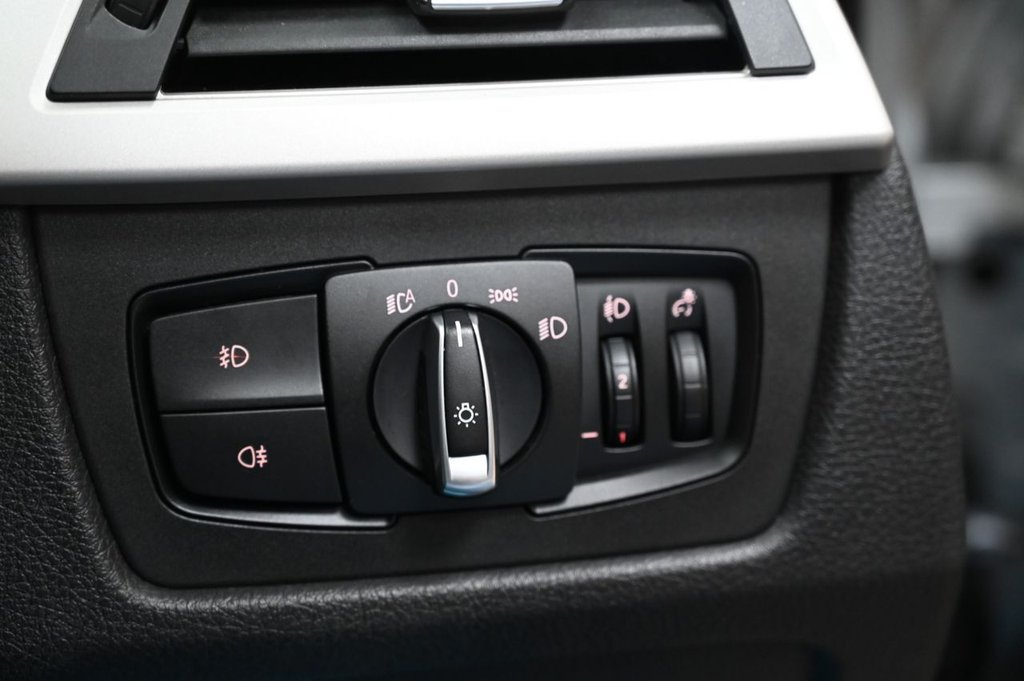 Used BMW 3 Series 2018 for sale - 76623342: Photo 17