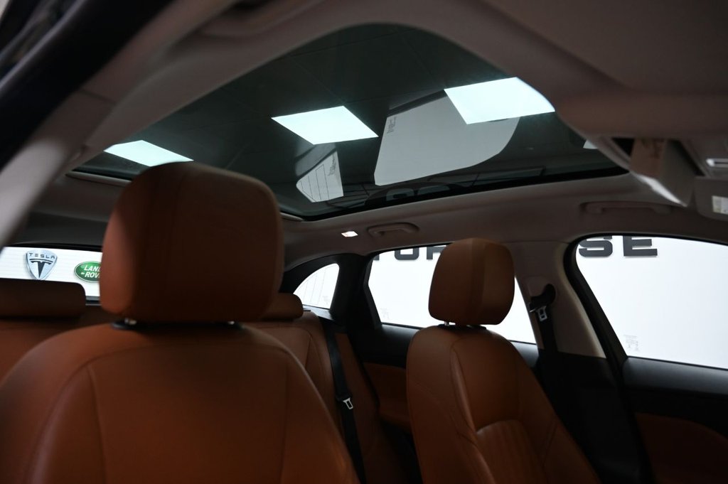 Used Jaguar F-Pace 2017 for sale - 76434412: Photo 11