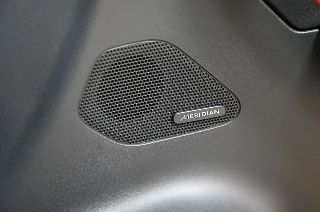 Used Jaguar F-Pace 2017 for sale - 76434412: Photo 14