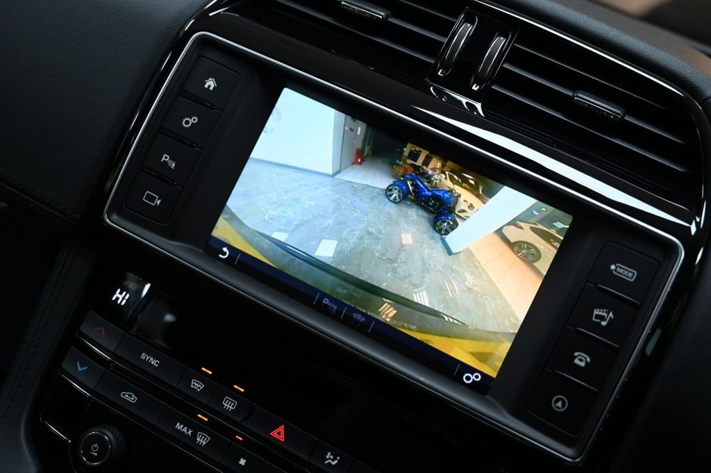 Used Jaguar F-Pace 2017 for sale - 76434412: Photo 15