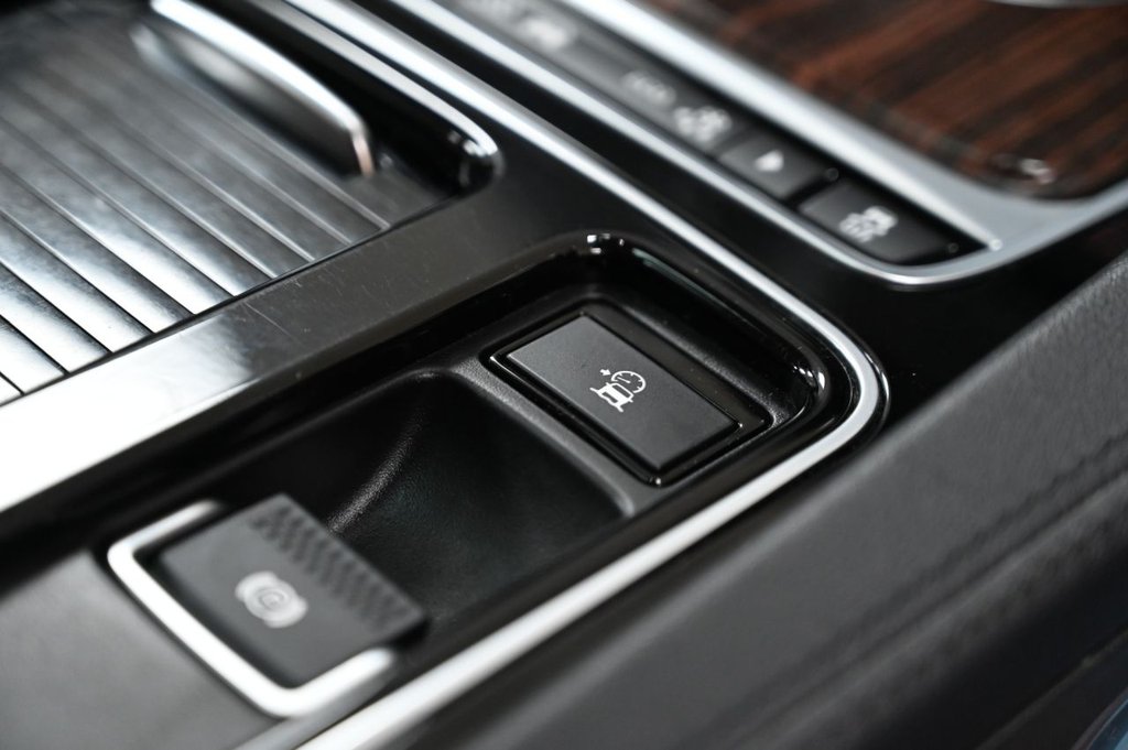 Used Jaguar F-Pace 2017 for sale - 76434412: Photo 26