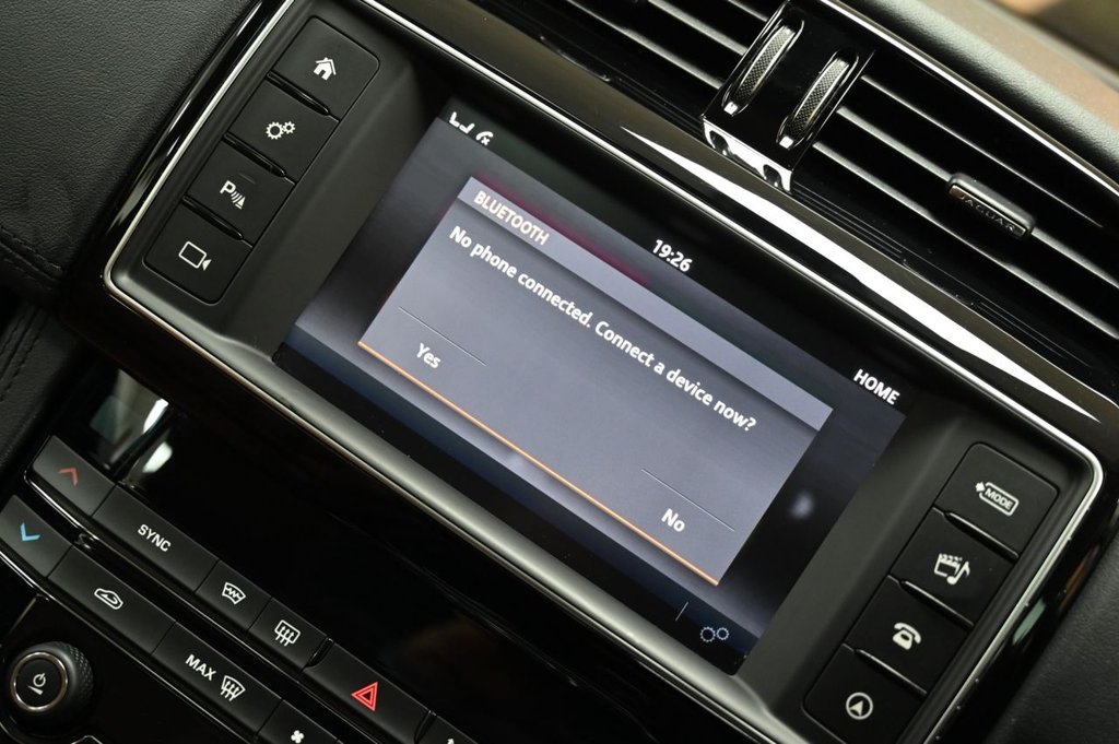 Used Jaguar F-Pace 2017 for sale - 76434412: Photo 28