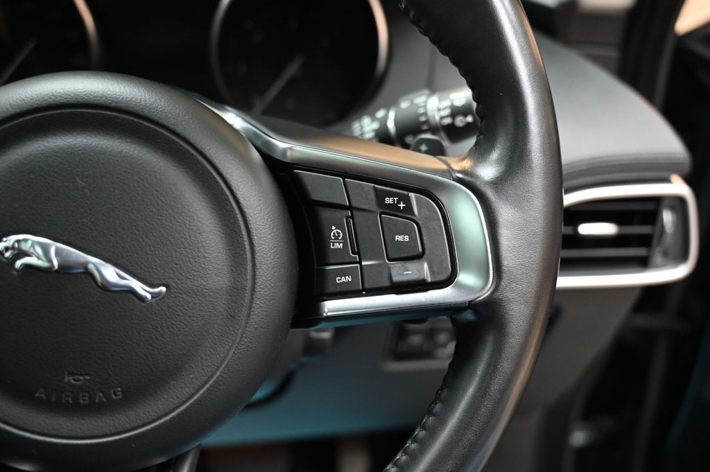 Used Jaguar F-Pace 2017 for sale - 76434412: Photo 30