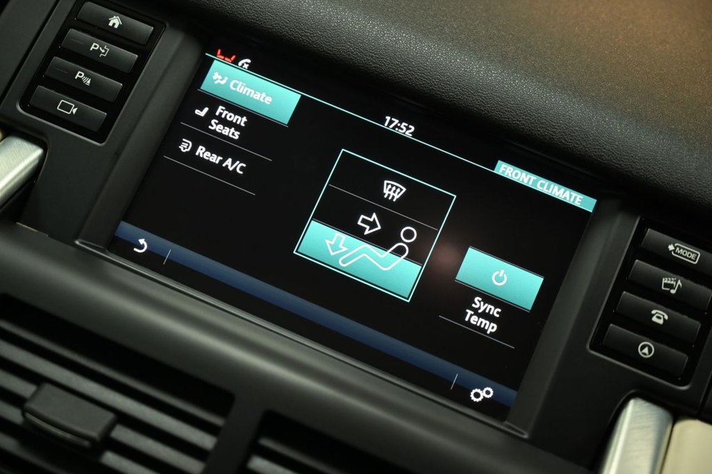 Used Land Rover Discovery Sport 2017 for sale - 77614217: Photo 31