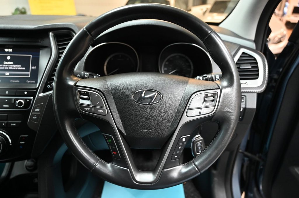 Used Hyundai Santa Fe 2016 for sale - 76703723: Photo 11