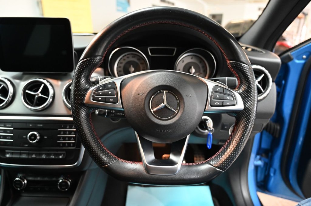 Used Mercedes-Benz GLA 2016 for sale - 76586611: Photo 11