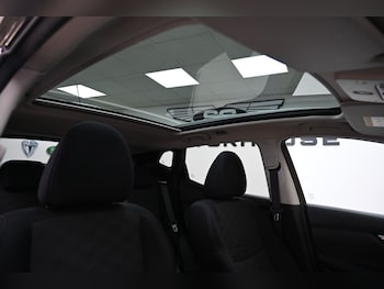 Used Nissan Qashqai 2017 for sale - 76459332: Photo