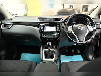 Used Nissan Qashqai 2017 for sale - 76459332: Photo