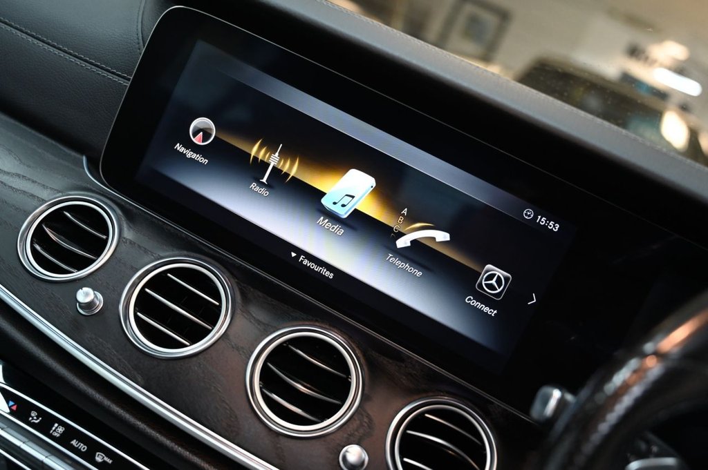 Used Mercedes-Benz E Class 2017 for sale - 76586635: Photo 30