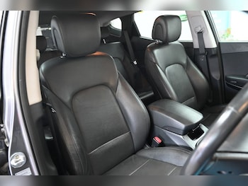 Used Hyundai Santa Fe 2016 for sale - 78695952: Photo