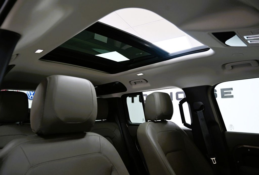 Used Land Rover Defender 2022 for sale - 77256057: Photo 11