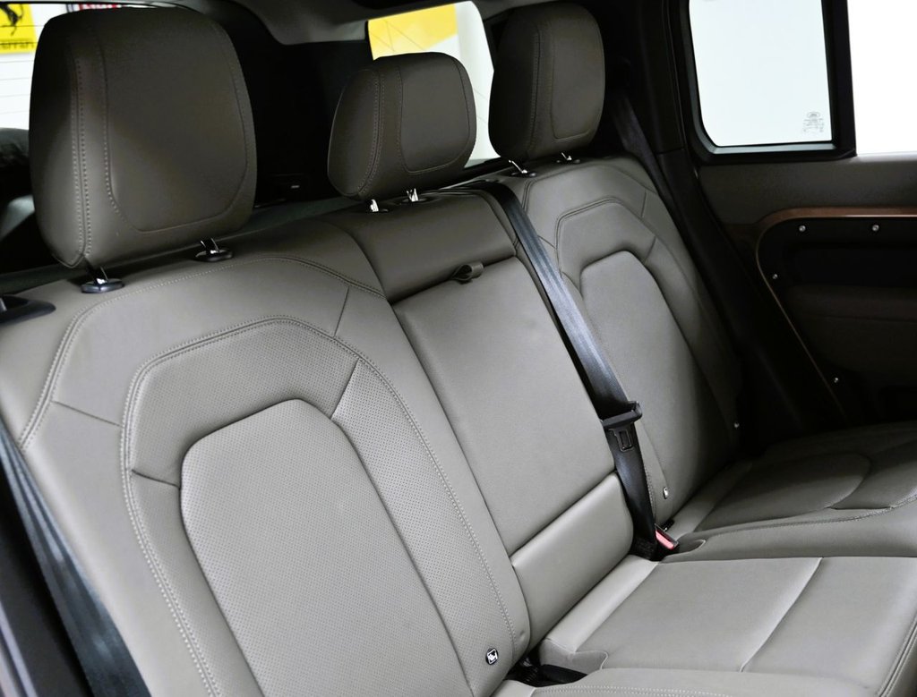 Used Land Rover Defender 2022 for sale - 77256057: Photo 20