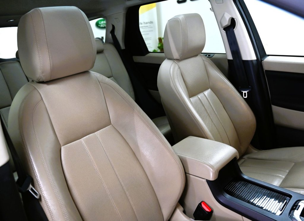 Used Land Rover Discovery Sport 2015 for sale - 77725892: Photo 18