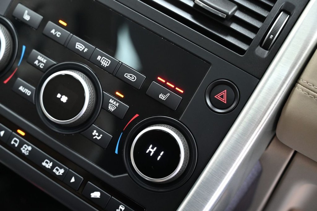 Used Land Rover Discovery Sport 2015 for sale - 77725892: Photo 19