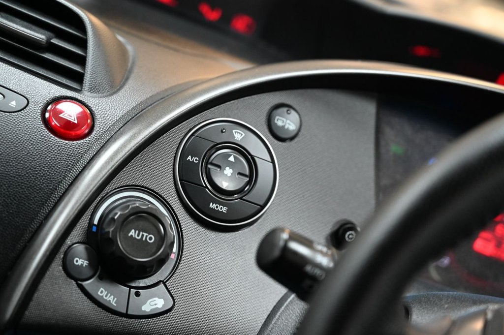 Used Honda Civic 2009 for sale - 76703792: Photo 14