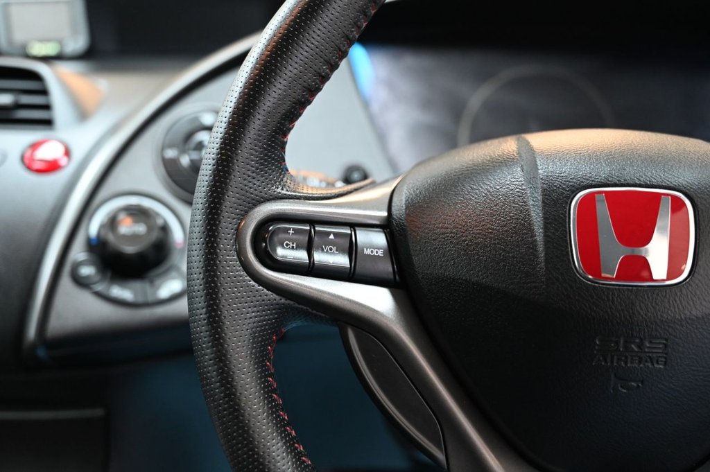 Used Honda Civic 2009 for sale - 76703792: Photo 19