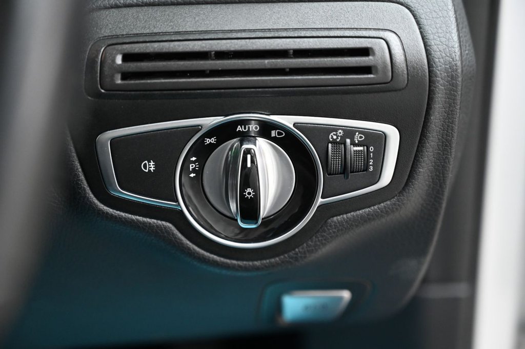 Used Mercedes-Benz C Class 2017 for sale - 76586593: Photo 18