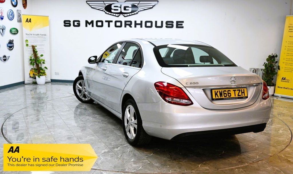 Used Mercedes-Benz C Class 2017 for sale - 76586593: Photo 2