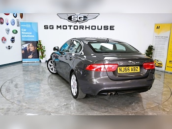 Used Jaguar XE 2016 for sale - 79305527: Photo