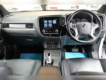Used Mitsubishi Outlander 2020 for sale - 77941799: Photo