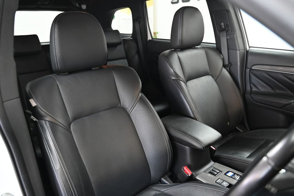 Used Mitsubishi Outlander 2020 for sale - 77941799: Photo 4