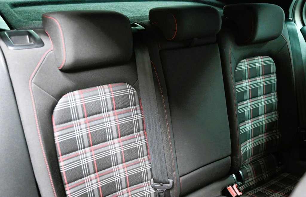 Used Volkswagen Golf 2015 for sale - 76900903: Photo 20