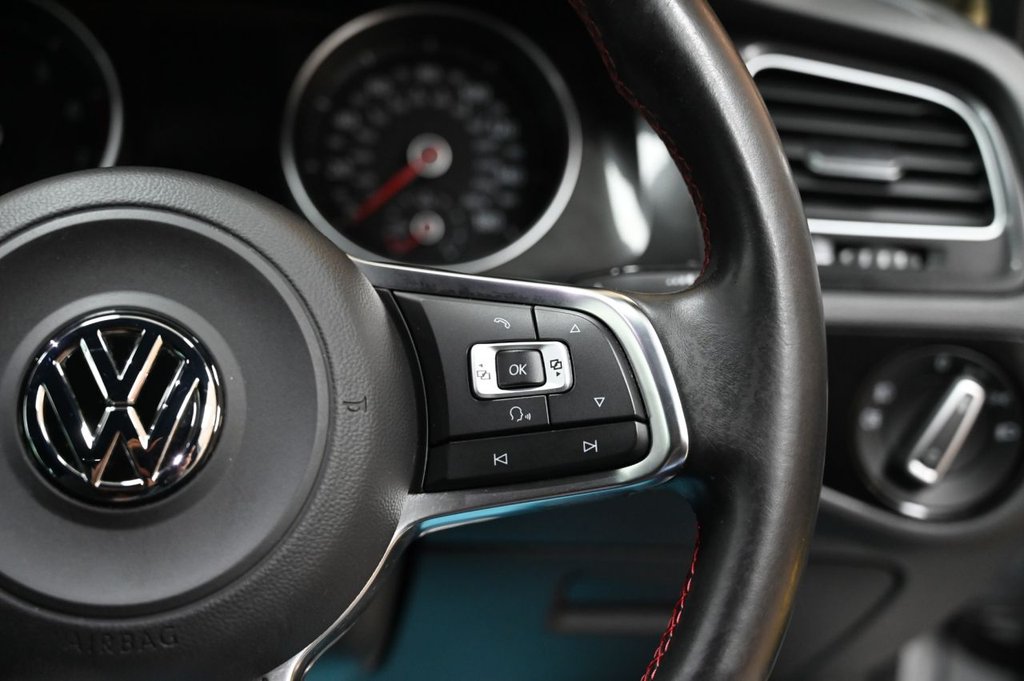 Used Volkswagen Golf 2015 for sale - 76900903: Photo 22