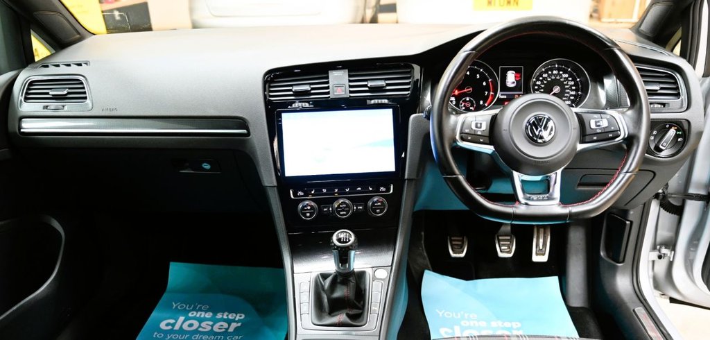 Used Volkswagen Golf 2015 for sale - 76900903: Photo 3