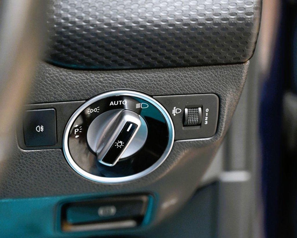 Used Mercedes-Benz A-Class 2017 for sale - 76999236: Photo 17