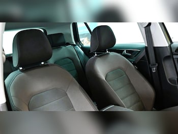 Used Volkswagen Golf 2018 for sale - 79191443: Photo